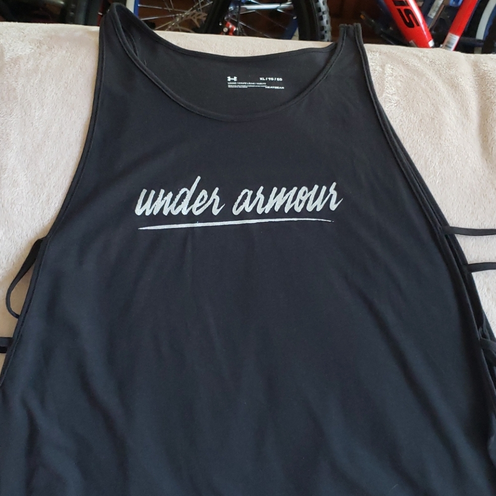 New under armour tank. Xl.